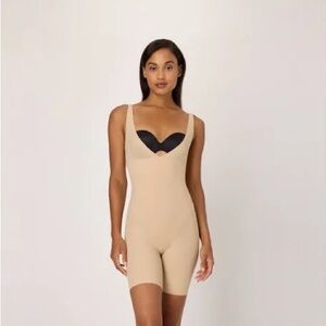 Maidenform Seamless Tan Shapewear Bodysuit